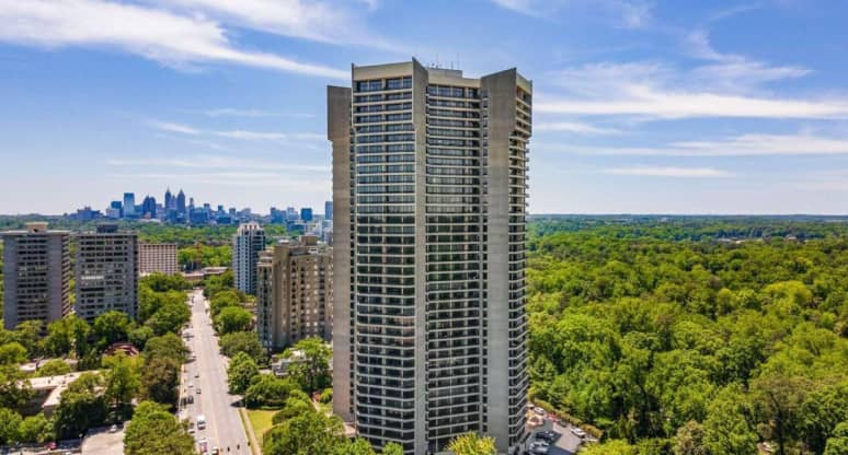 20F/2660 Peachtree Road Northwest, Atlanta, GA, 30305