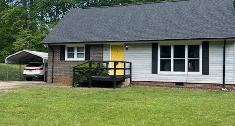 28 Poppy Lane, Forest Hills, NC, 28723