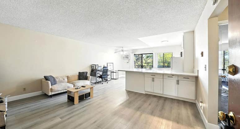 C6/7838 Cowles Mountain Court San Diego CA 92119 Condo For Sale