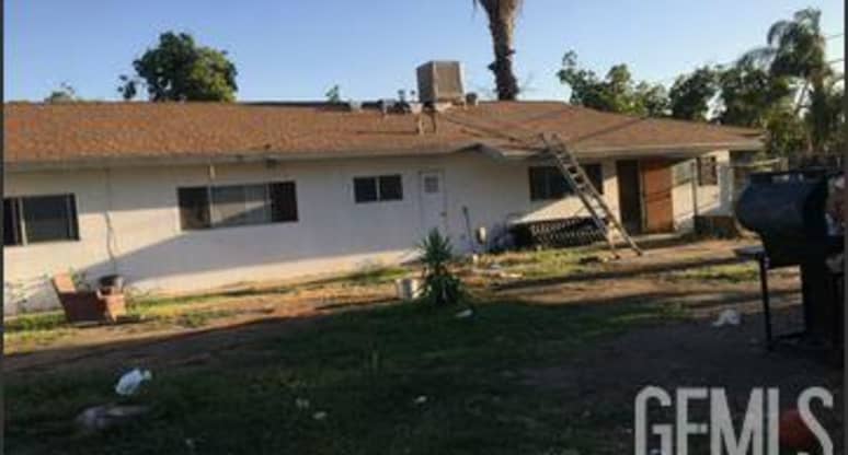 804 11th Street, Bakersfield, CA, 93304