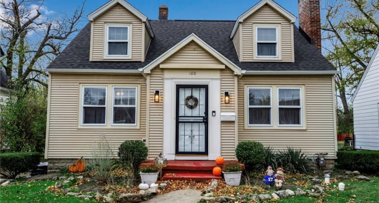 100 Century Rd, Cheektowaga, NY, 14215