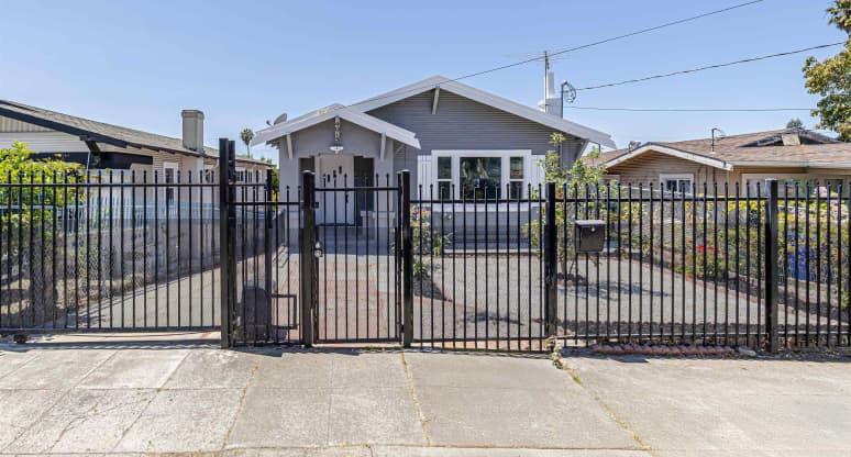 4015 San Juan Street, Oakland, CA, 94601