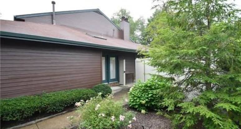 Unit 164/164 Pheasant Run, Mayfield Heights, OH, 44124