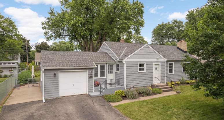 1925 Edgewater Ave, Arden Hills, MN, 55112