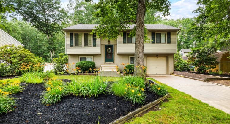 1204 Iris Avenue, Victory Lakes, NJ, 08094