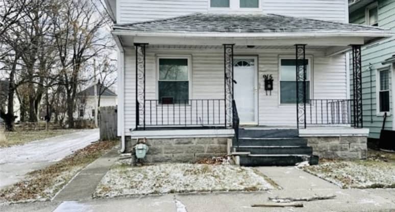 915 Nesslewood Avenue, Toledo, OH, 43610