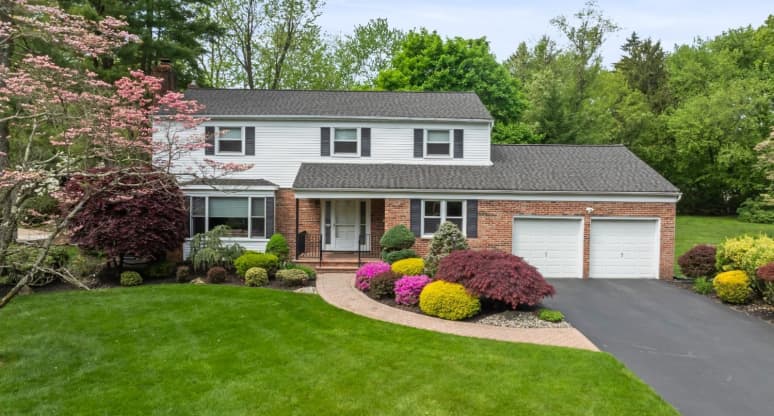 17 Pilgrim Run, Middlesex County, NJ, 08816