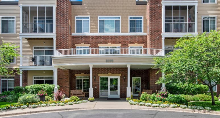 223/8200 West 33rd Street, St. Louis Park, MN, 55426