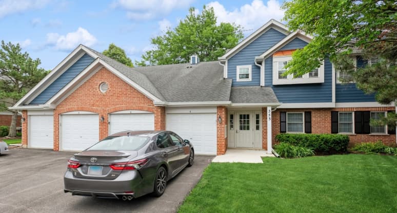 2/353 Pembroke Court, Schaumburg, IL, 60193