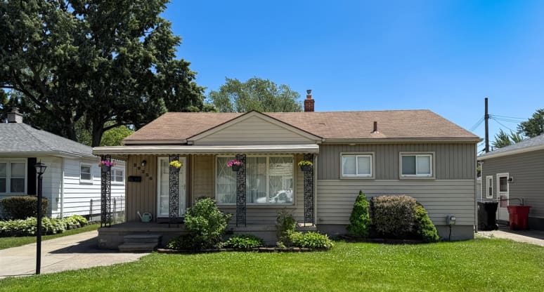29236 Dembs Dr, Roseville, MI, 48066