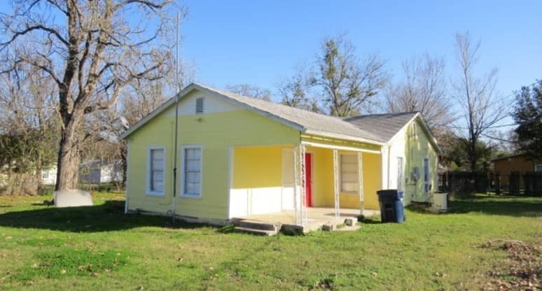 627 White Avenue, Rockdale, TX, 76567