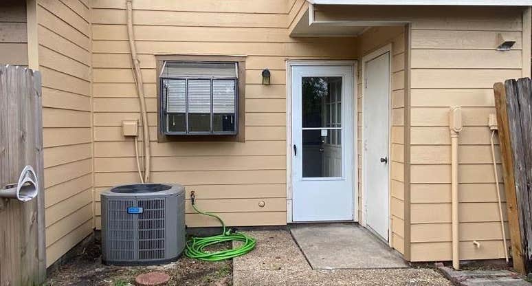 C/425 Longwood Court Baton Rouge LA 70806 Condo For Rent