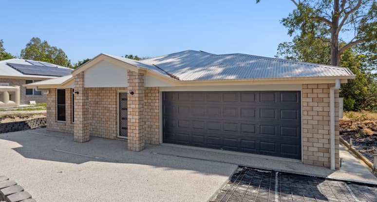 2/108 Johnston Street, Bellbird Park, QLD, 4300
