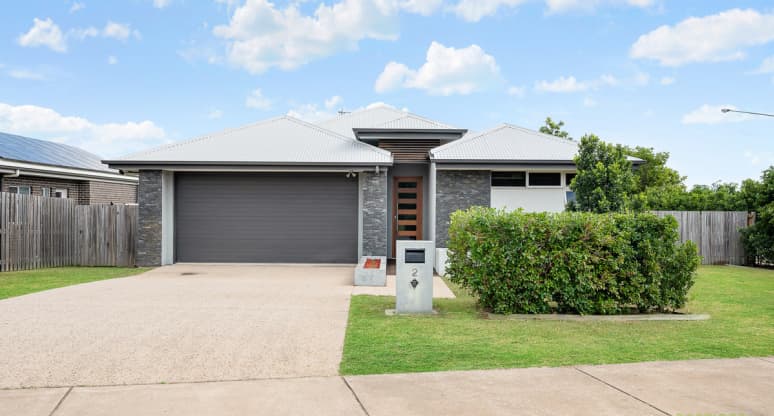 Kirkwood QLD 4680