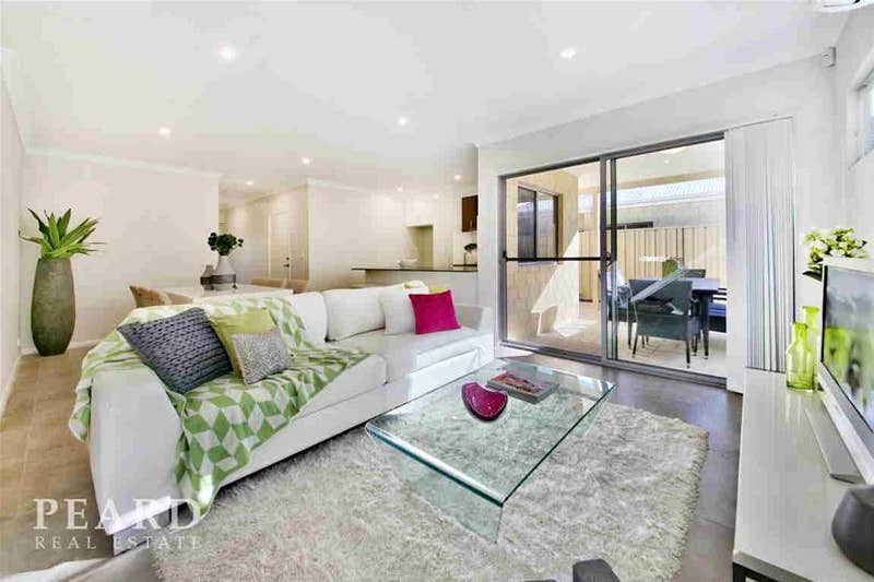 31B Eastdene Cir, Nollamara, WA, 6061 - Villa Sold on 28 12 2017