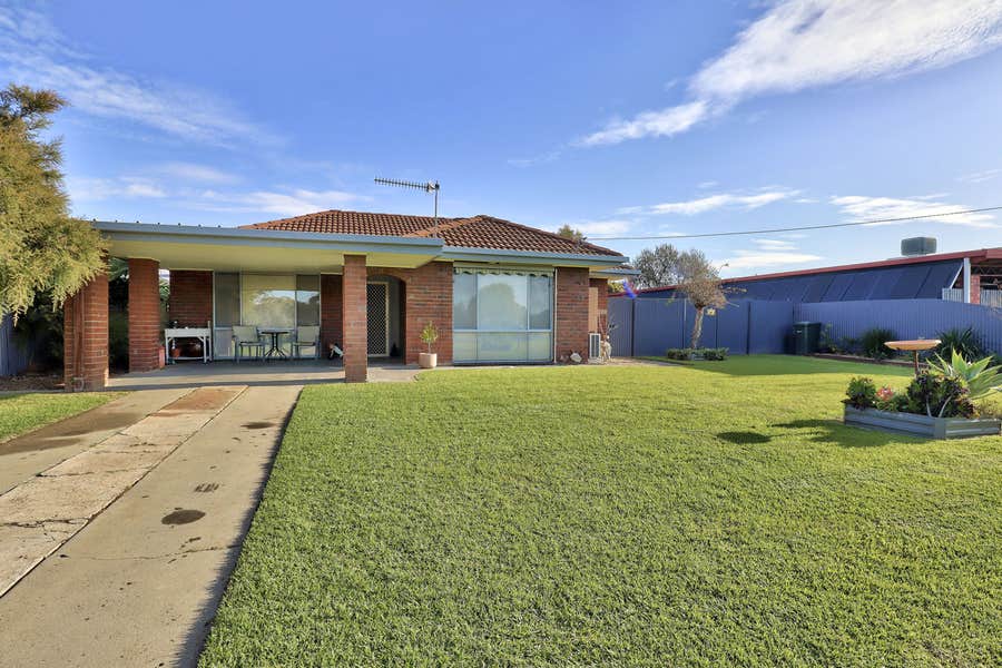 292 Fitzroy St, Deniliquin, NSW, 2710 House For Sale RateMyAgent