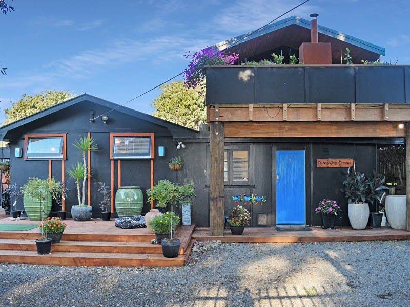 2 The Avenue, Otaki Beach, Wellington House Sold on 06 Dec 2019