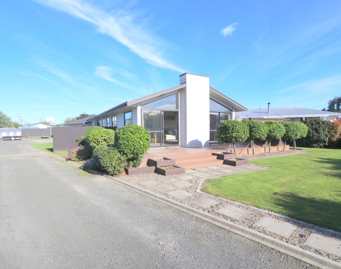 46 Aloway Place, Wallacetown, Southland Other Sold on 23 05 2022