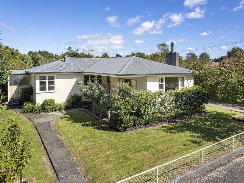 47 Tararua Street, Pahiatua, ManawatuWanganui House Sold on 13 06