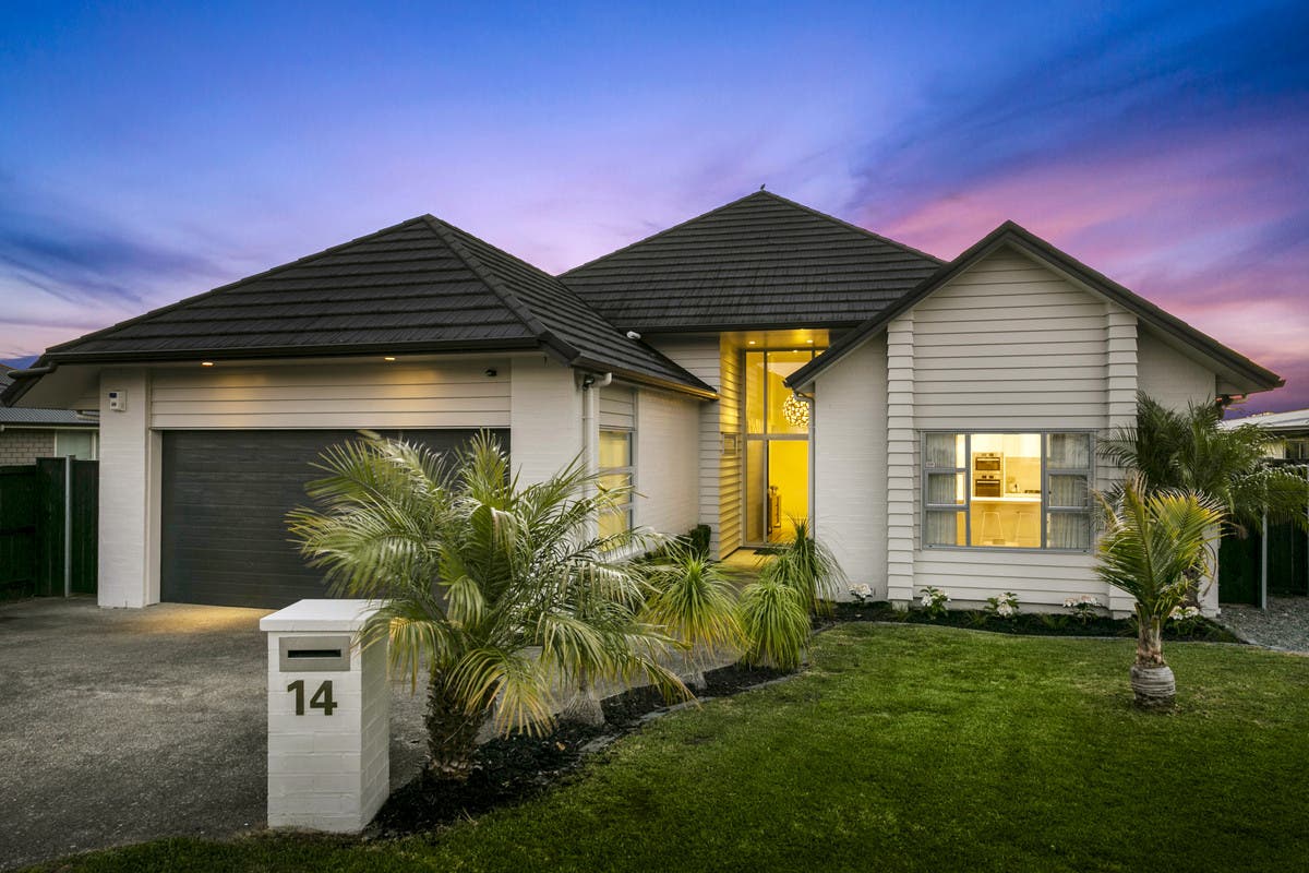 14 Seafort Lane, Silverdale, Auckland House Sold on 15 Dec 2020