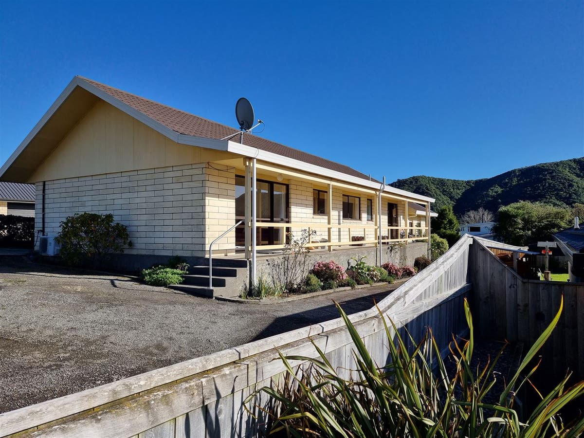 35 Moana View Road, Waikawa, Marlborough House Sold on 01 09 2023