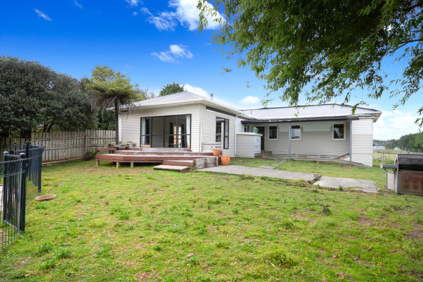 5 Hutchinson Road, Helensville, Auckland House Sold on 26 01 2021
