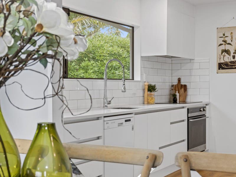 64 Simpson Road, Papamoa Beach, Bay of Plenty House Sold on 31 03