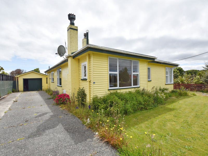 10 Bridge Street, Tuatapere, Southland House Sold on 22 05 2022