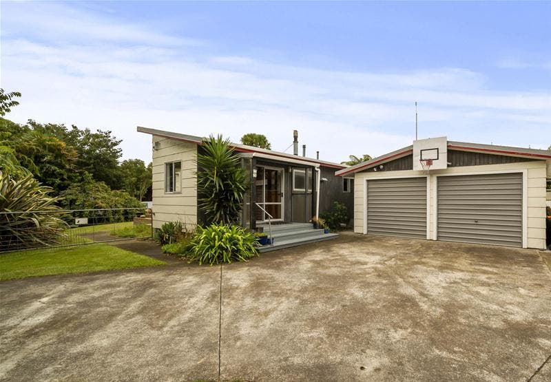 75 PatuKukupa Street, Manaia, Taranaki House Sold on 29 Apr 2020