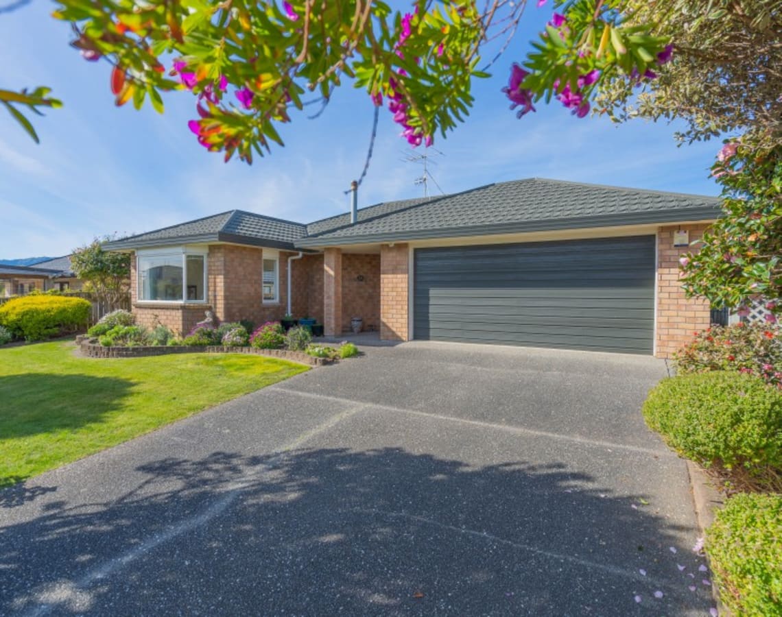 22 Barrett Drive, Waikanae Beach, Wellington House Sold on 09 Sep