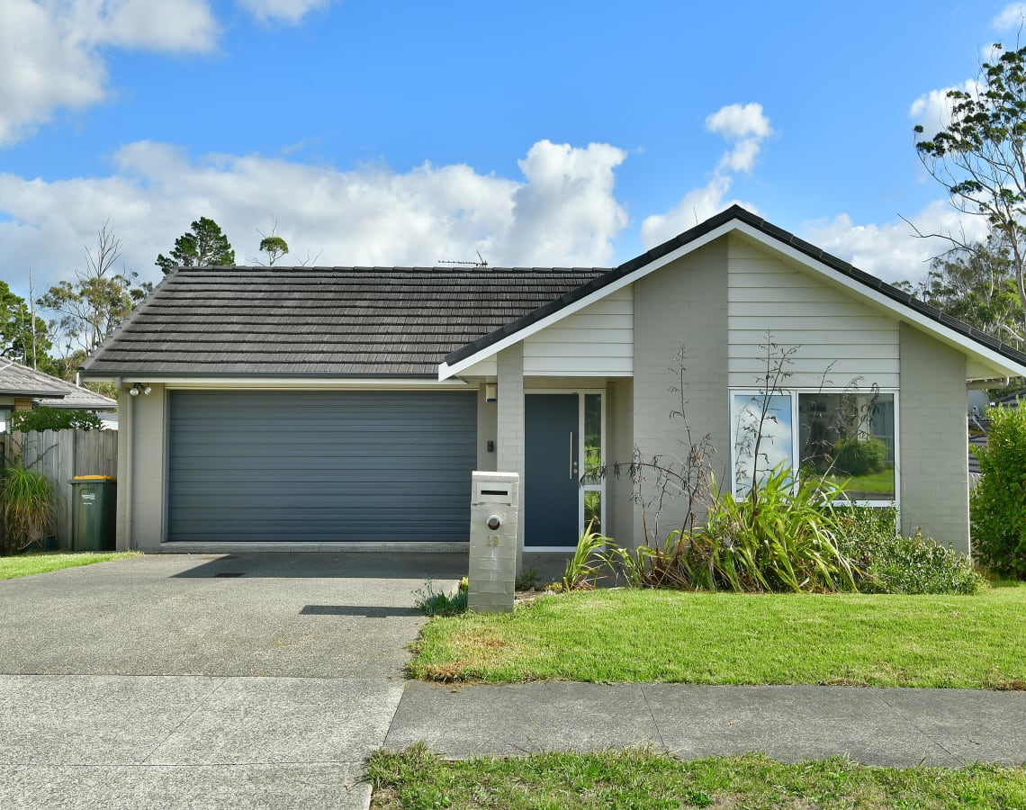 19 Prospect Terrace, Silverdale, Auckland House Sold on 23 10 2020