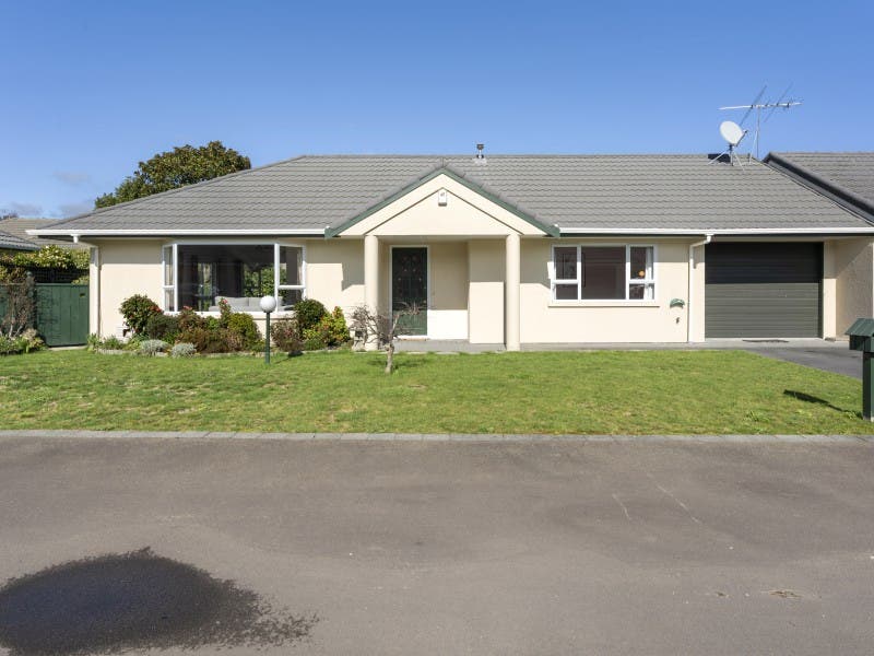 6 Millwood Place, Silverstream, Wellington Townhouse Sold on 24 10