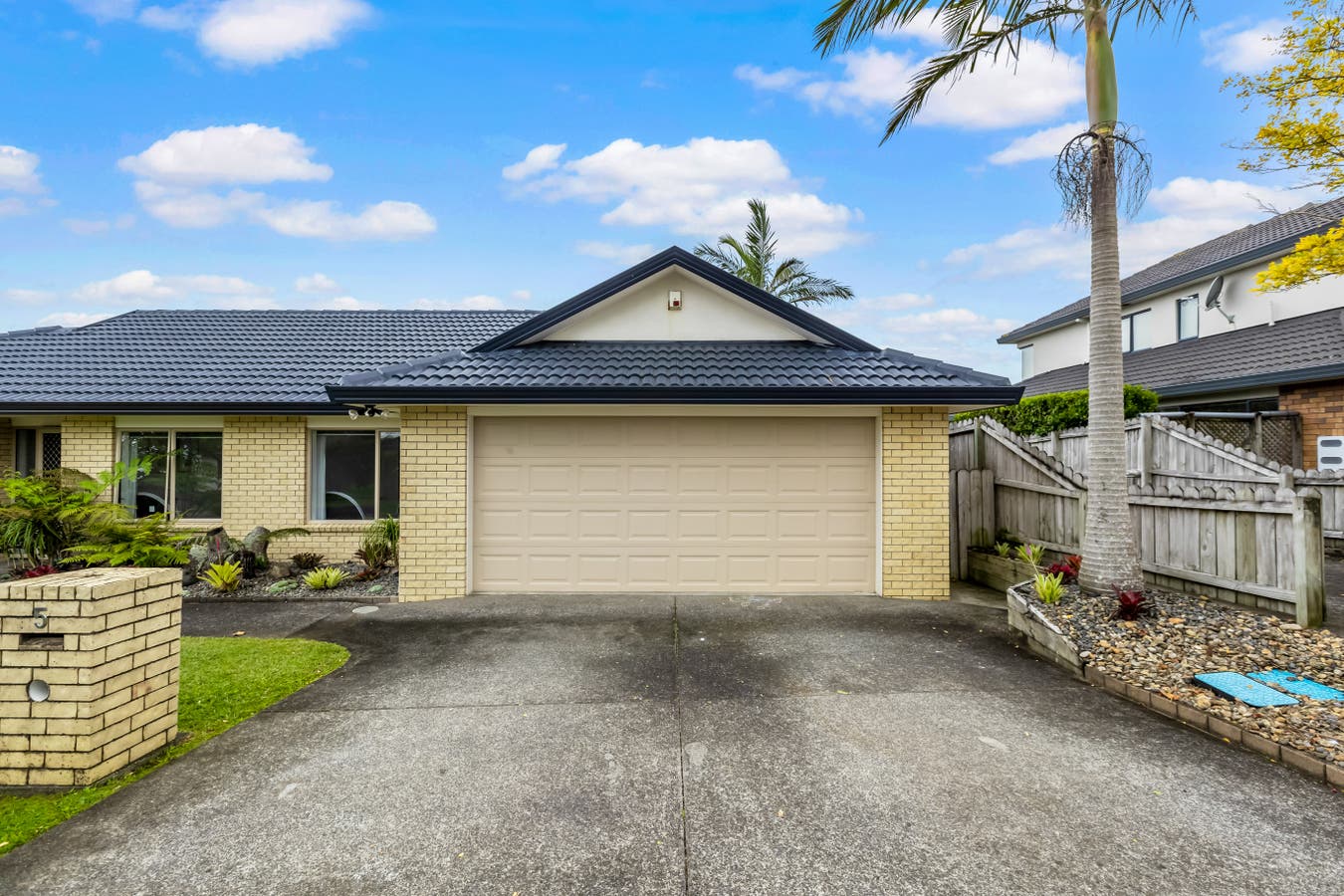 5 Dairyland Dr, East Tamaki Heights, Auckland House Sold on 04 04