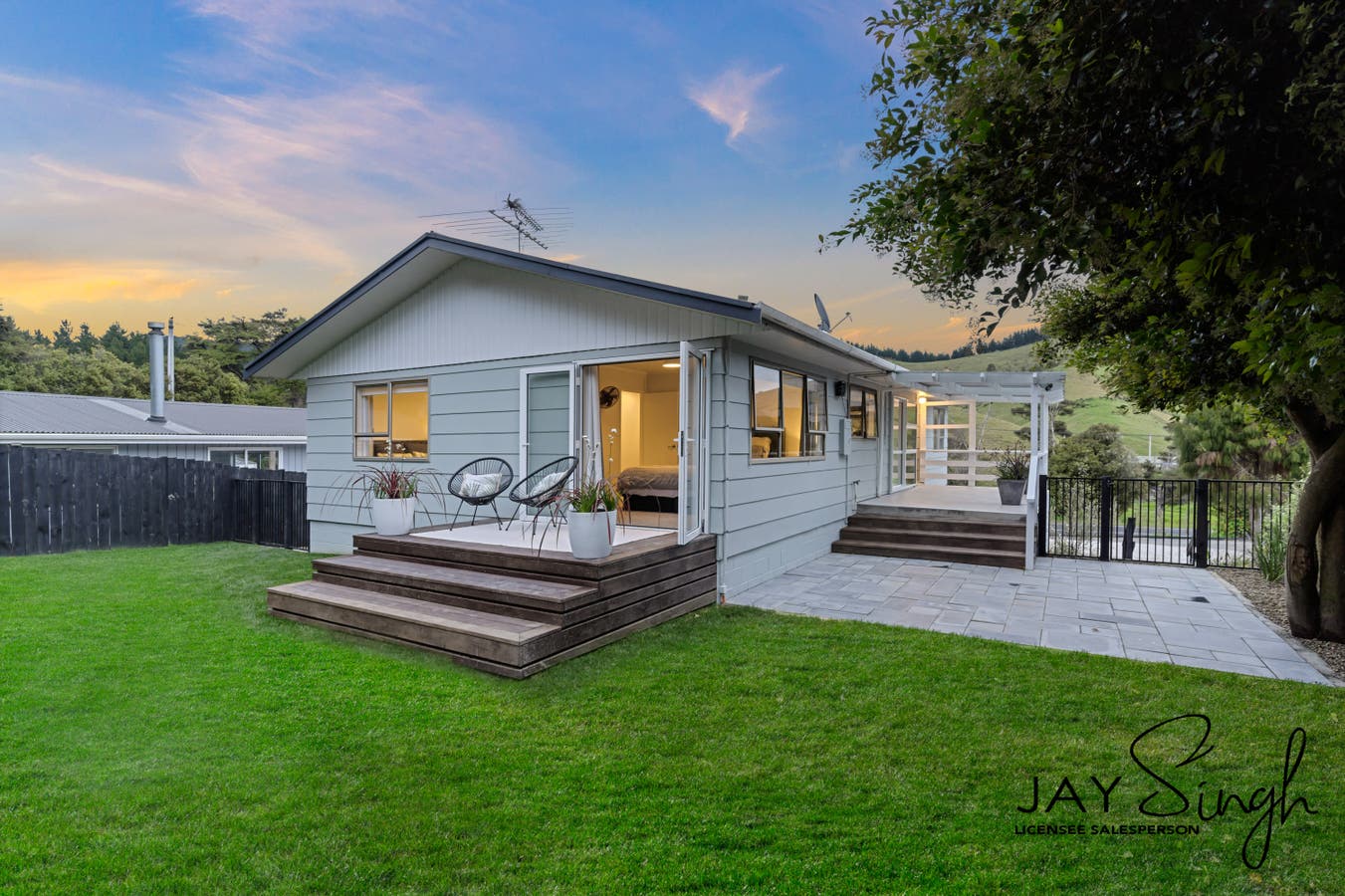 124 KawakawaOrere Road, Kawakawa Bay, Auckland House Sold on 02 12