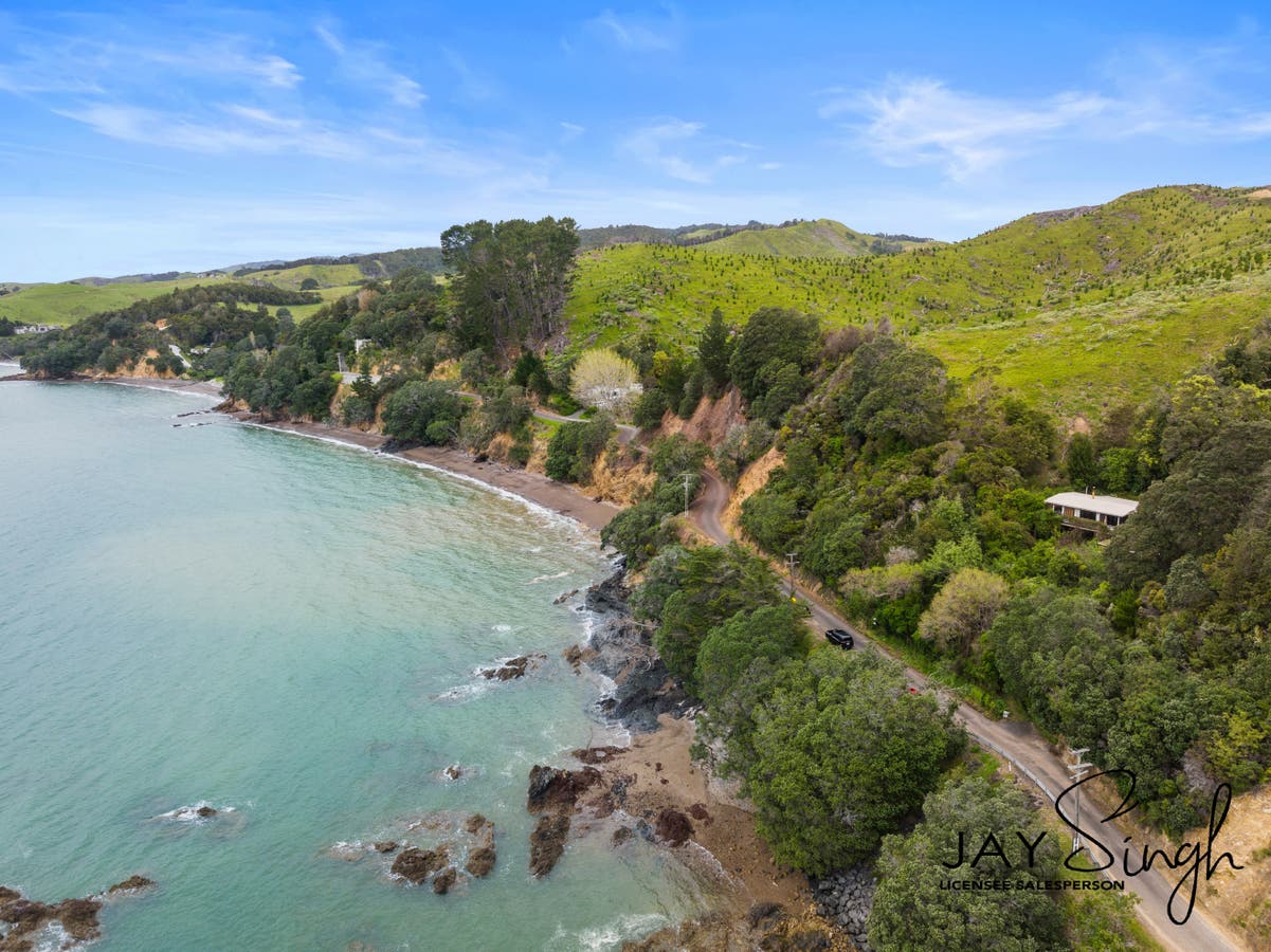 155 Kawakawa Bay Coast Road, Kawakawa Bay, Auckland House Sold on 19