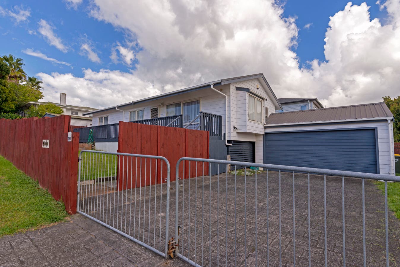 2 Glendene Avenue, Glendene, Auckland House Sold on 27 03 2021