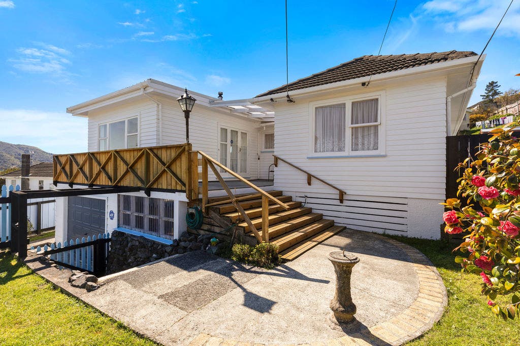 21 Castlerea St, Wainuiomata, Wellington Other Sold on 25 10 2018 RateMyAgent