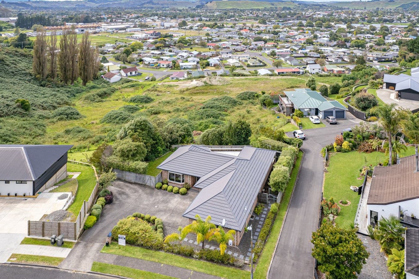 64 Parkdale Drive, Aramoho, ManawatuWanganui Other Sold on 10 04