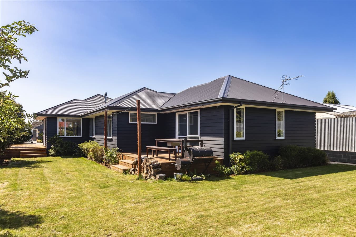 33 Bracebridge Street, Kaiapoi, Canterbury House Sold on 22 03 2023