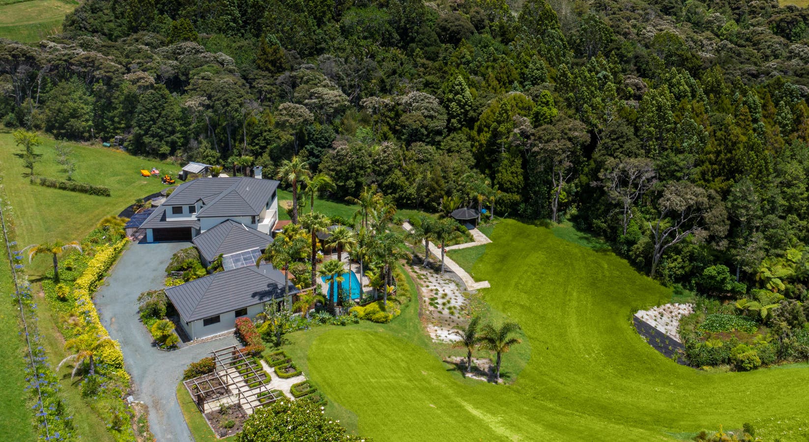 168 Three Oaks Dr, Dairy Flat, Auckland House Sold on 03 11 2022