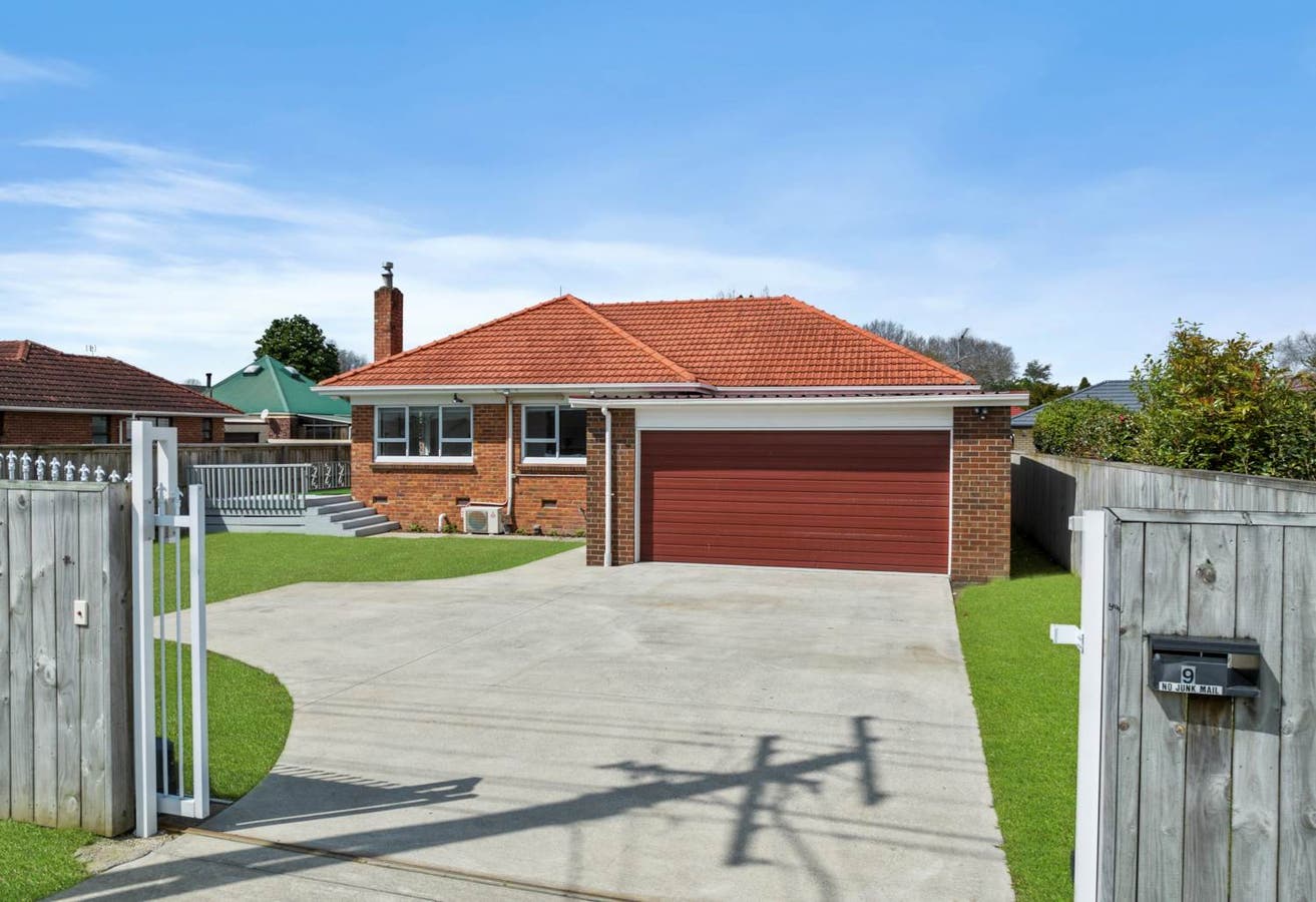 9 Clevedon Road, Papakura, Auckland House Sold on 14 11 2022