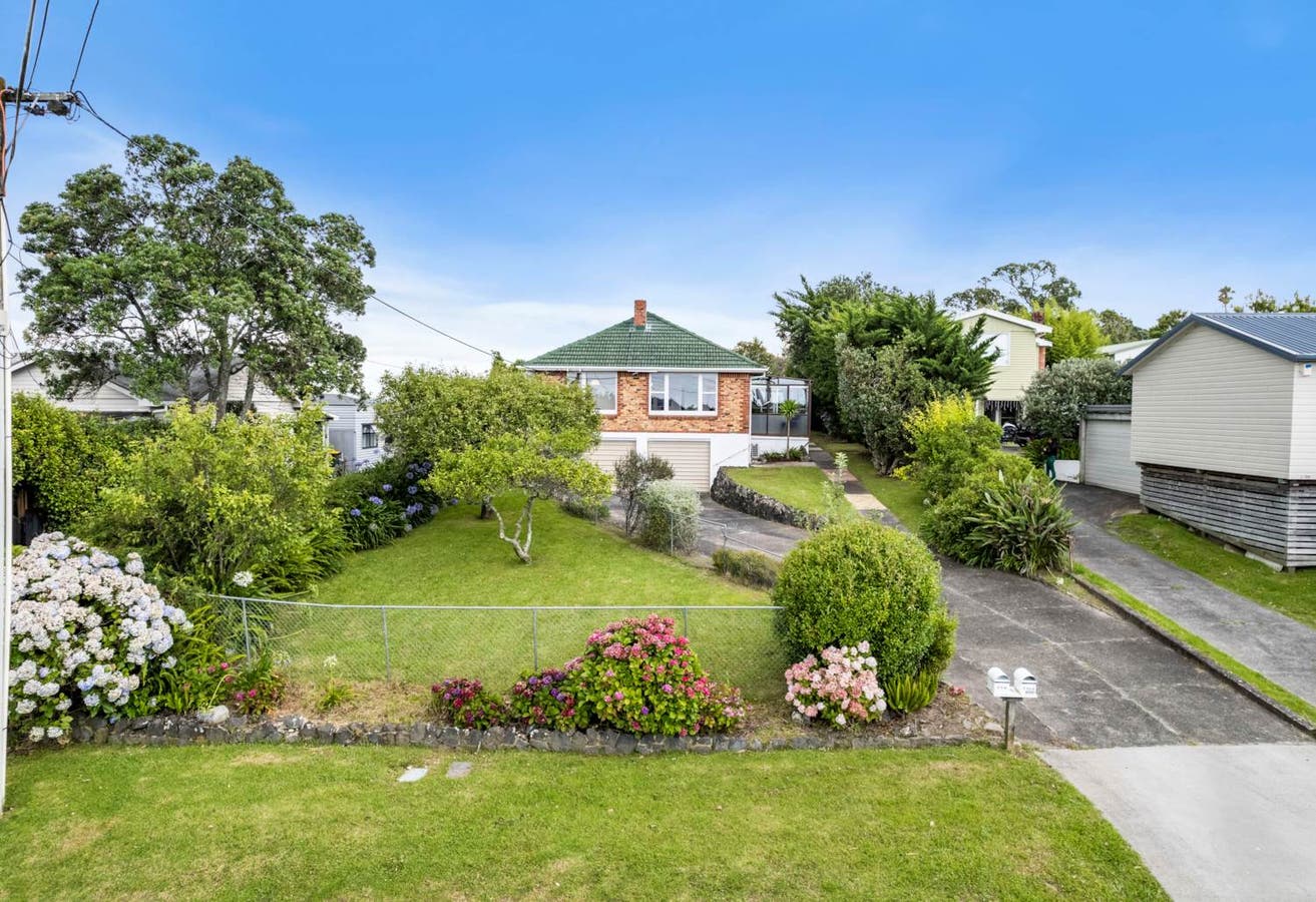 Rangatira Road, Beach Haven, Auckland House Sold on 09 02 2023