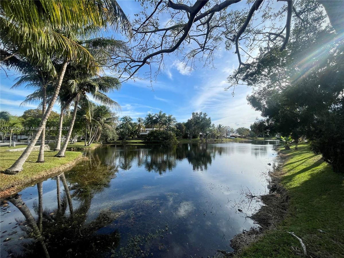 FL 33173/11106 Southwest 70th Terrace, Kendall, FL, 33173 Townhouse