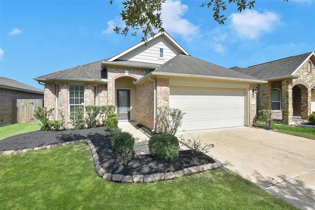 9923 Opal Rock Dr, Rosharon, TX, 77583 SingleFam Sold on 06 10 2023