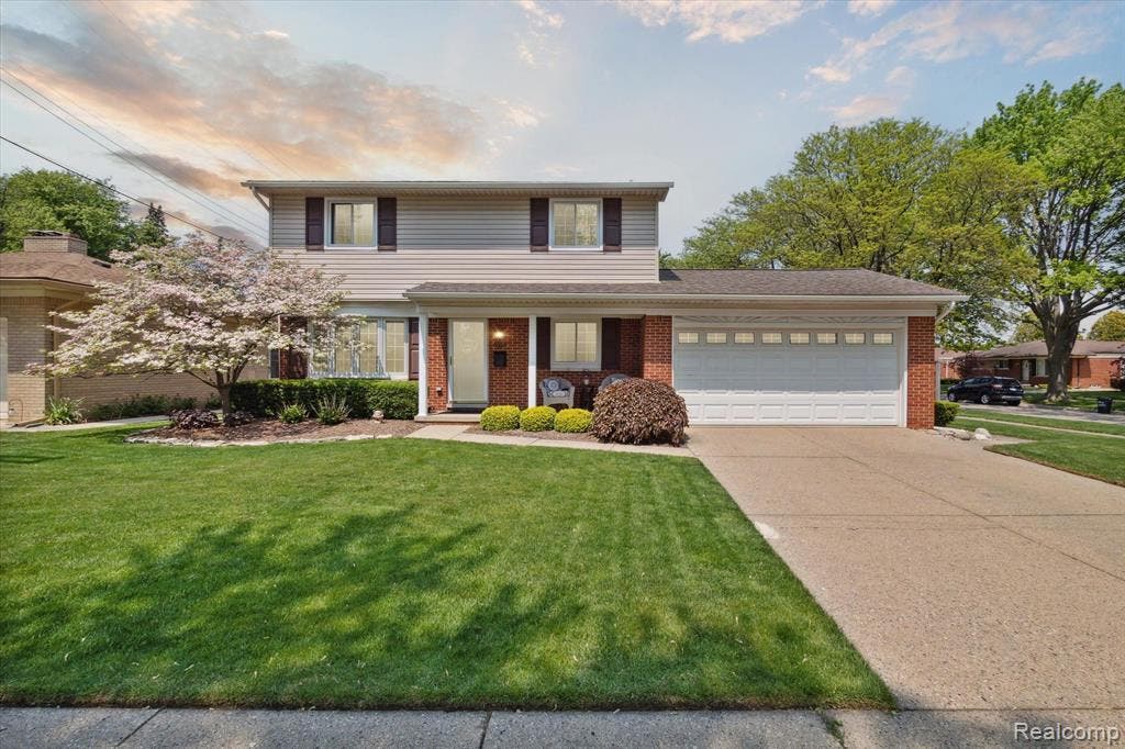 21135 Hoffman Street, St. Clair Shores, MI, 48082 SingleFam Sold on