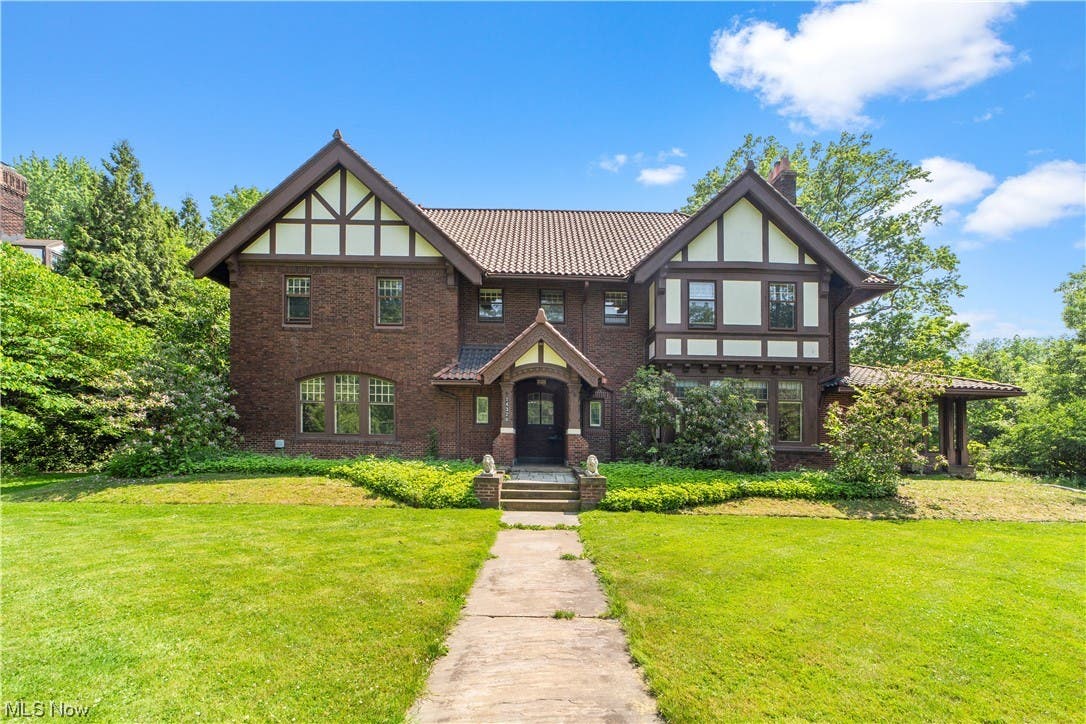 14320 Larchmere Blvd, Shaker Heights, OH, 44120 SingleFam Sold on 15