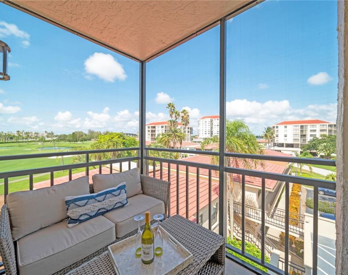 402/6180 Sun Blvd, St. Petersburg, FL, 33715 - Condo For Sale | RateMyAgent