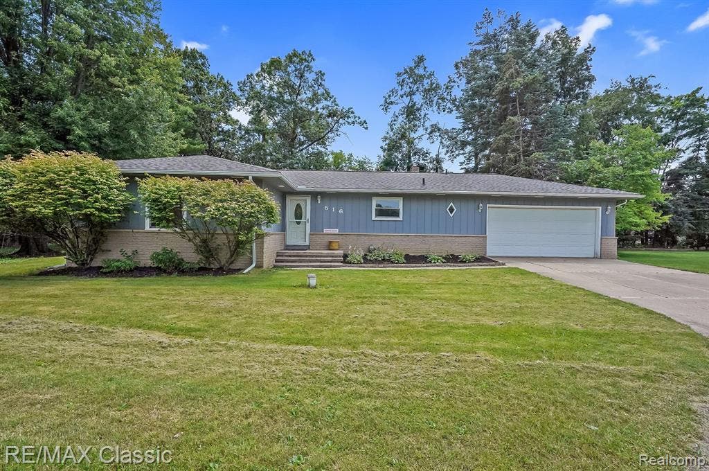516 Decker Road, Walled Lake, MI, 48390 House Sold on 11 08 2023