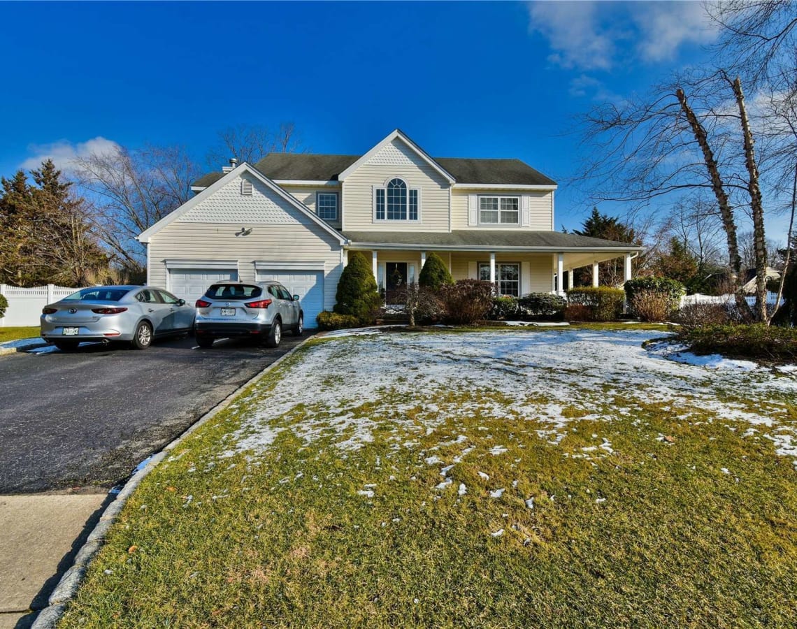 11 Mark Twain Lane, SetauketEast Setauket, NY, 11733 SingleFam Sold