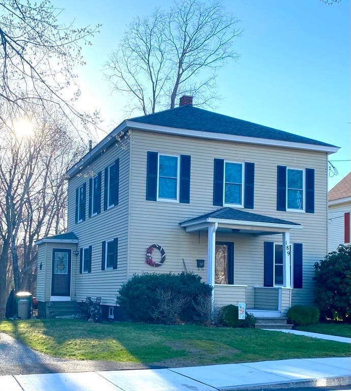 189 Berlin Street, Clinton, MA, 01510 SingleFam Sold on 15 06 2021